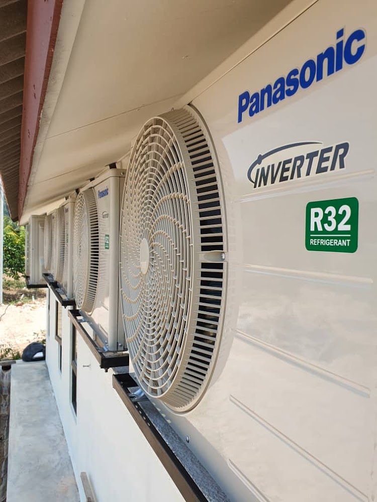 Servis Service Repair Buka Pasang Aircond Wiring Elektrik AzLan Aircond service & Repair Peti Sejuk Freezer Chiller