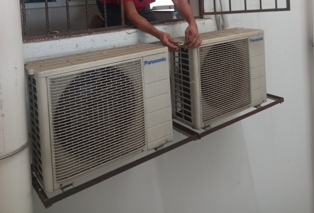 First Aircon Service - KL & Selangor Aircon Repair & Chemical Wash