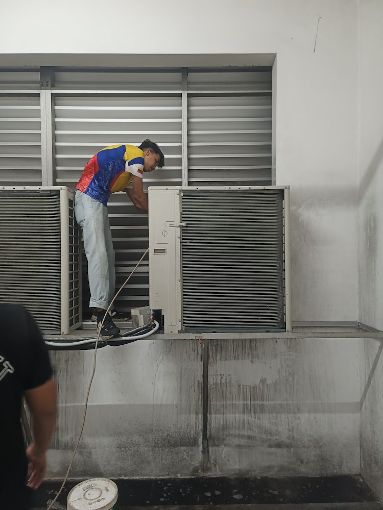 Shukri tech aircond elektrikal servis klang