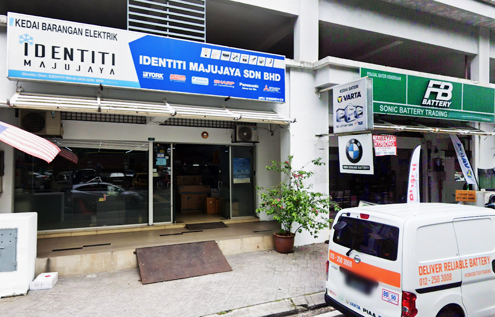 Identiti Majujaya Sdn Bhd • P.C